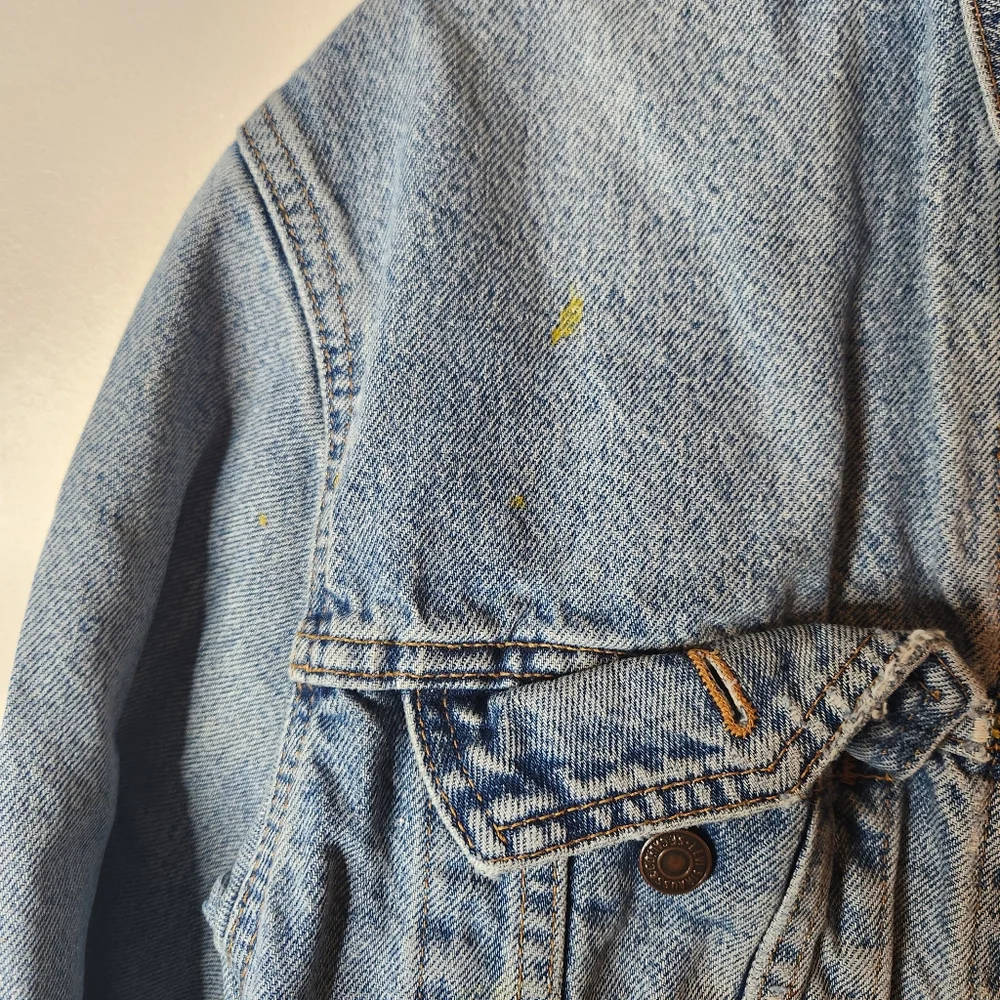 Levi's Vintage Mens Denim Trucker Jacket Flannel Blanket Lined Distressed Size M - Picture 2 of 10